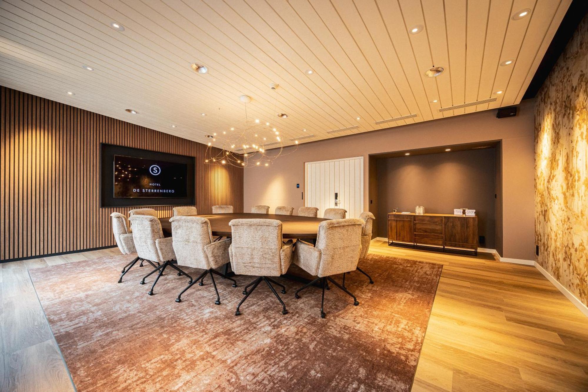 Hotel De Sterrenberg - Adults Only อ็อตเตอร์โล ภายนอก รูปภาพ