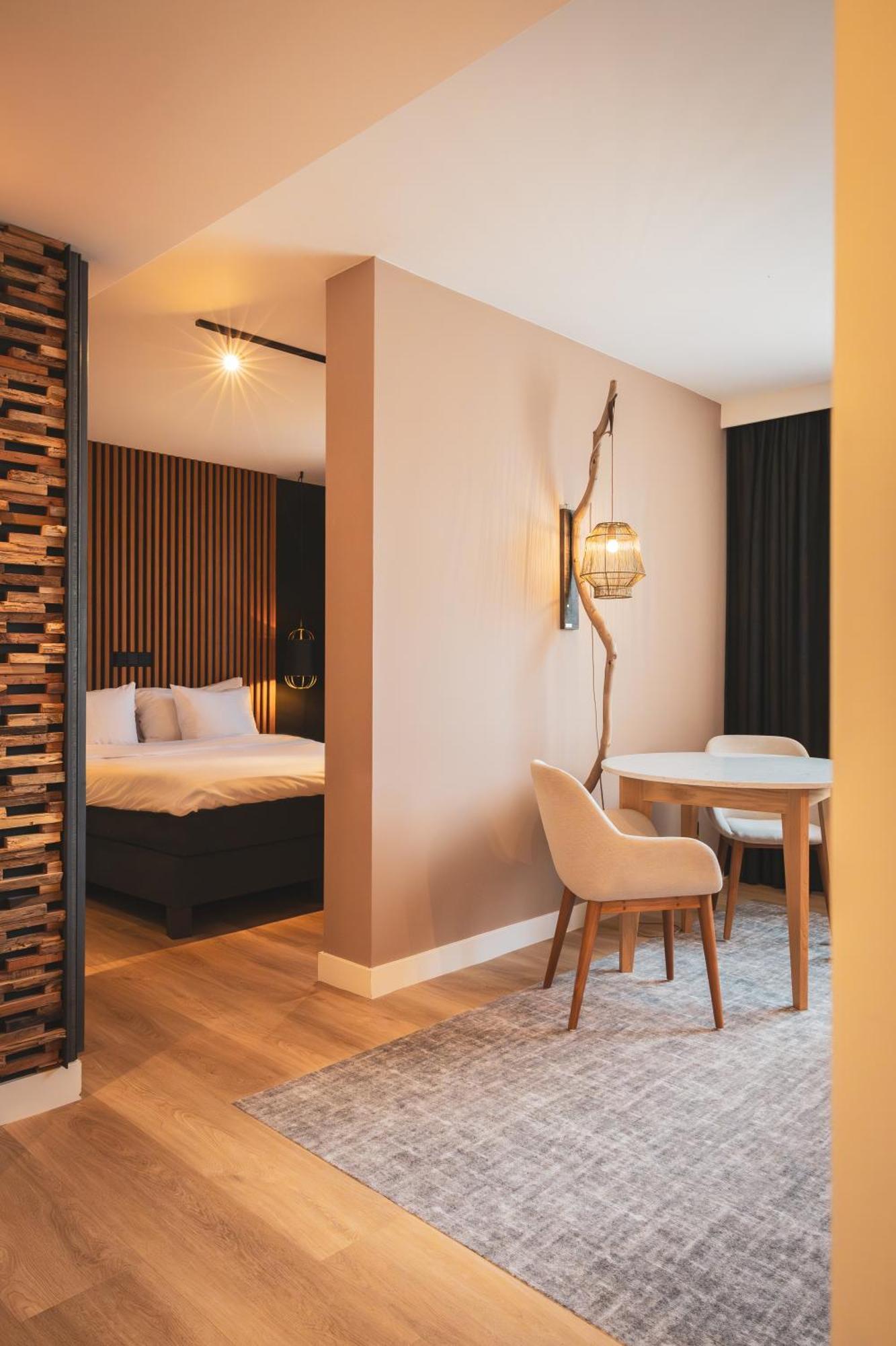 Hotel De Sterrenberg - Adults Only อ็อตเตอร์โล ภายนอก รูปภาพ