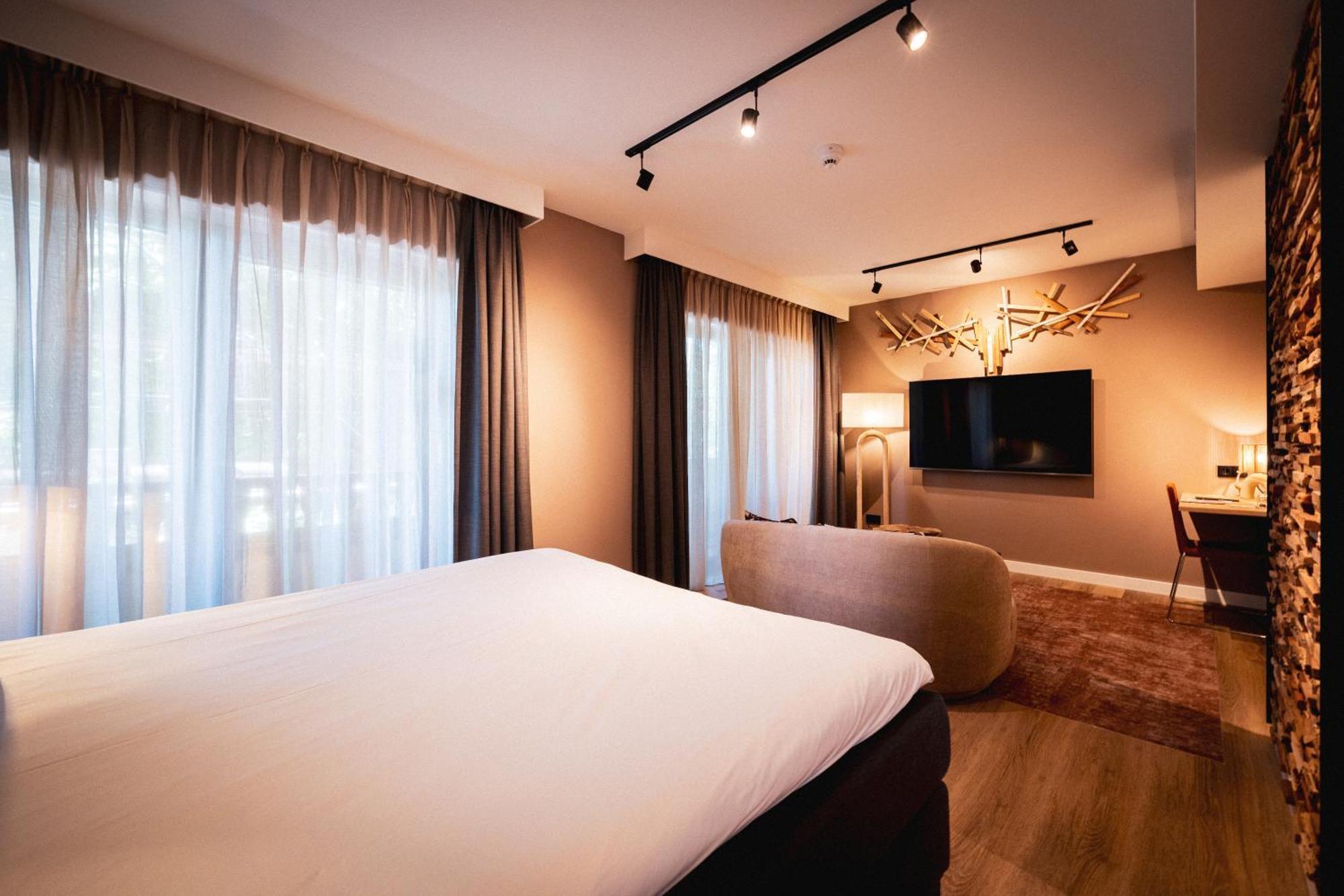 Hotel De Sterrenberg - Adults Only อ็อตเตอร์โล ภายนอก รูปภาพ